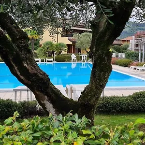 La Casa Di Lella In Con Piscina Appartement
