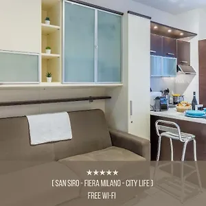  Appartamento Strategic House - Metro M5 San Siro - Free Wi-fi